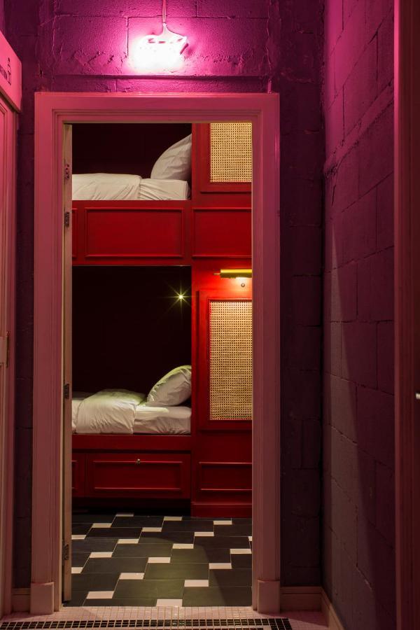 Azure Hostel Bangkok Extérieur photo