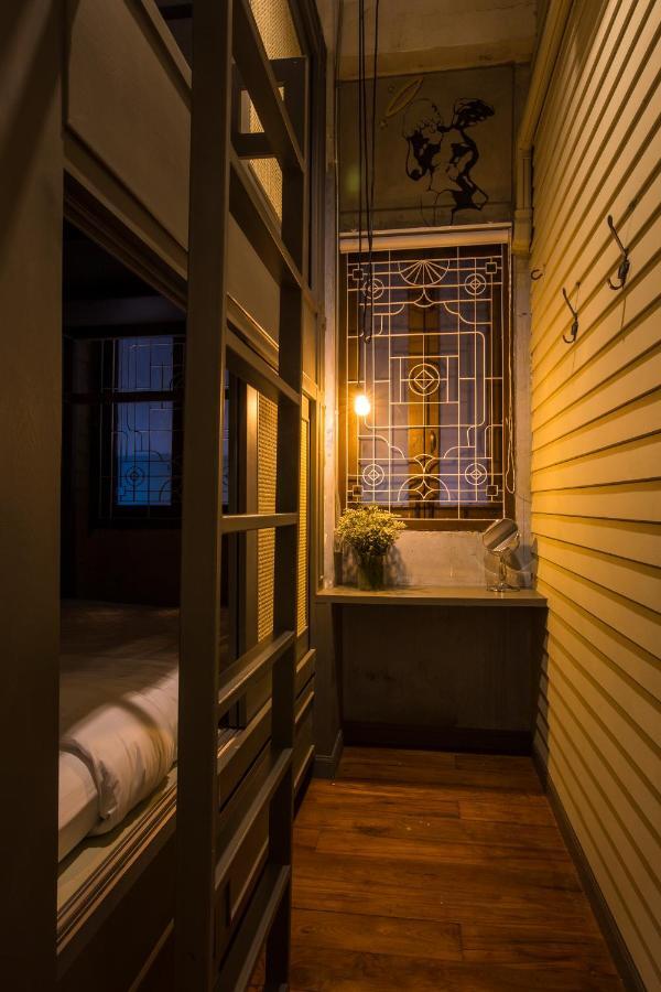 Azure Hostel Bangkok Extérieur photo